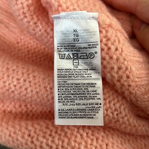 NWT Old Navy Oversized Pointelle Knit Sweater - Picture 4 of 4